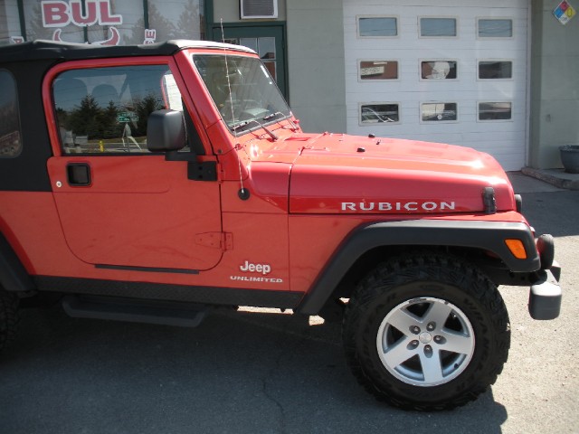 Used 2006 Impact Orange Clearcoat Jeep Wrangler Unlimited Rubicon | Albany, NY