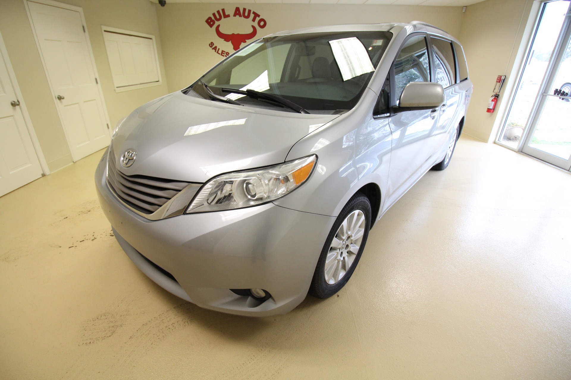 2015 toyota sienna xle for sale