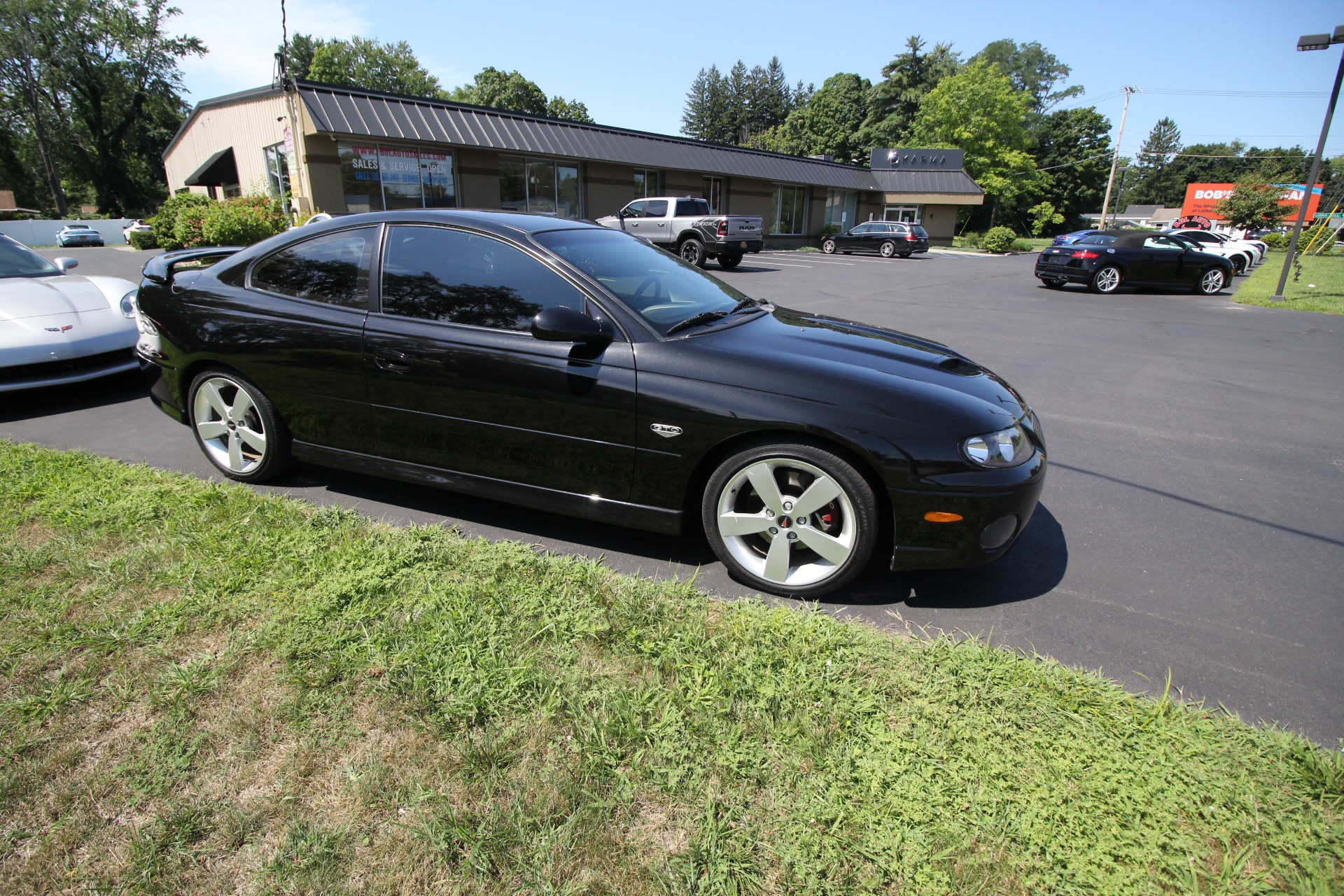 Used 2006 Phantom Black Metallic Pontiac GTO Coupe 6 SPEED MANUAL SUPERB 1 OWNER | Albany, NY