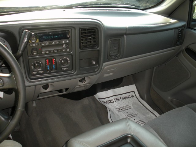 Used 2005 Sandstone Metallic Chevrolet Avalanche 1500 Z71 | Albany, NY