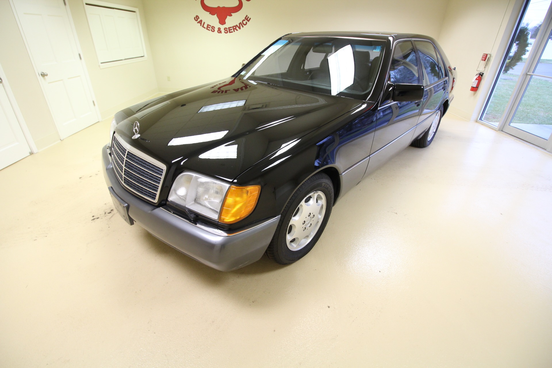 1993 MercedesBenz SClass 400SEL SEDAN SUPERB INSIDE AND OUT