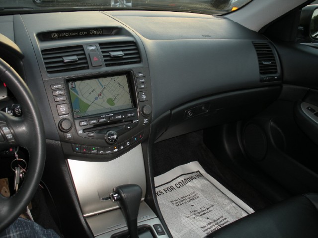 Used 2005 Satin Silver Metallic Honda Accord EX V-6 w/Navigation | Albany, NY