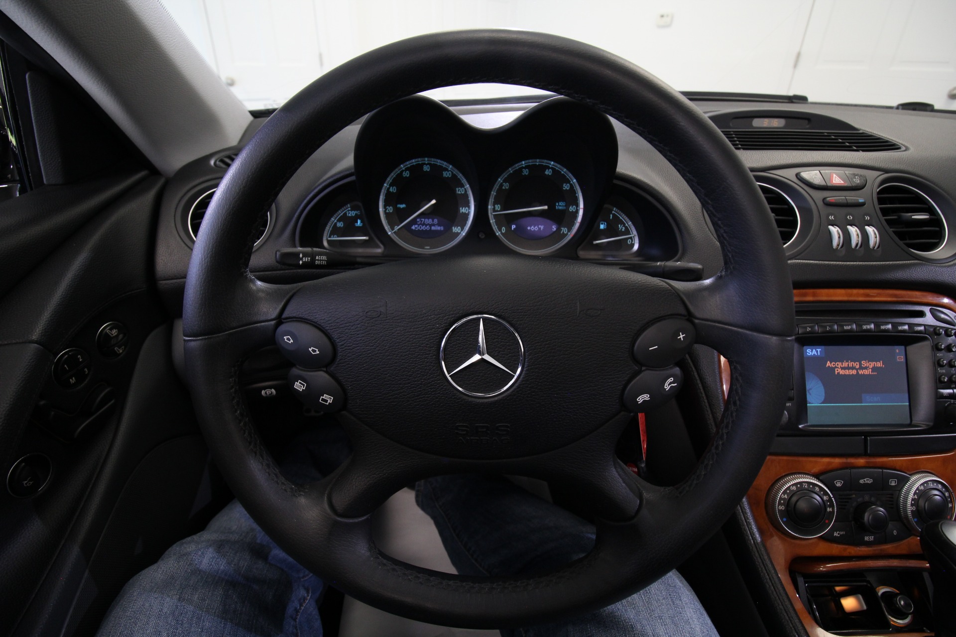 Used 2004 BLACK Mercedes-Benz SL-Class SL500 LOCAL CAR EXTENSIVE SERVICE HISTORY LIKE NEW | Albany, NY