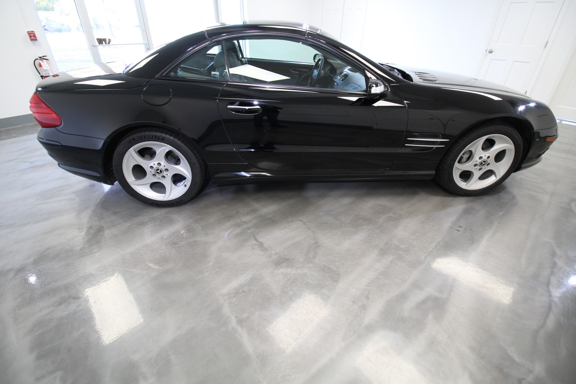 Used 2004 BLACK Mercedes-Benz SL-Class SL500 LOCAL CAR EXTENSIVE SERVICE HISTORY LIKE NEW | Albany, NY