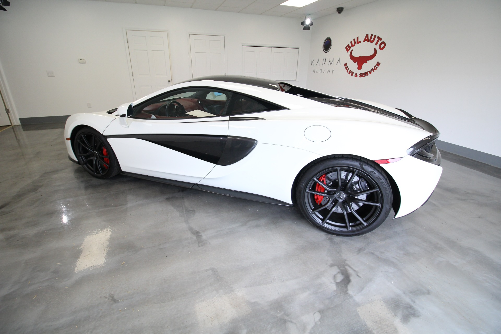Used 2017 WHITE McLaren 570s LOADED RARE COLOR LOW MILES | Albany, NY