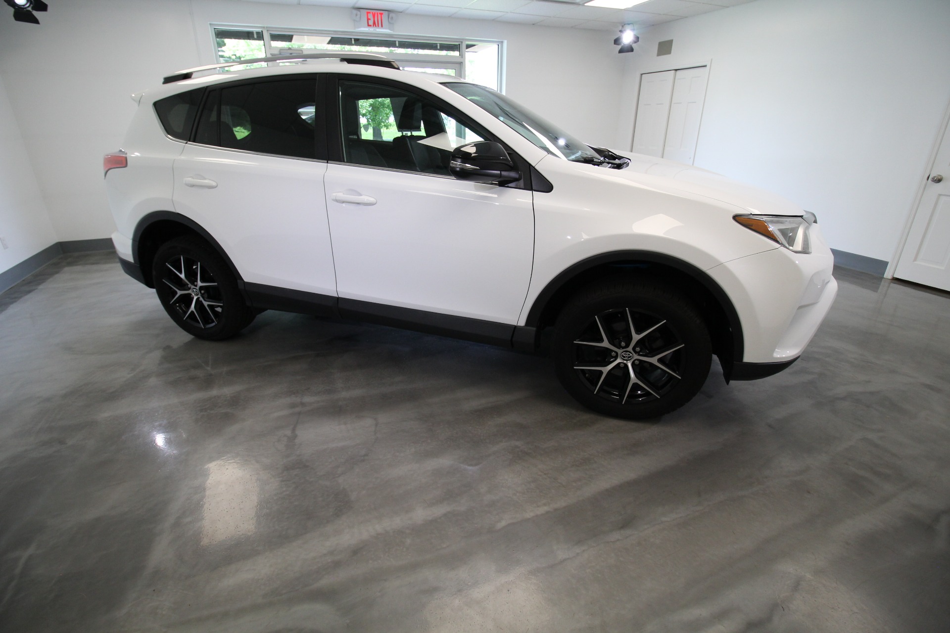 Used 2017 Super White Toyota RAV4 SE 4WD Clean  Low Miles | Albany, NY