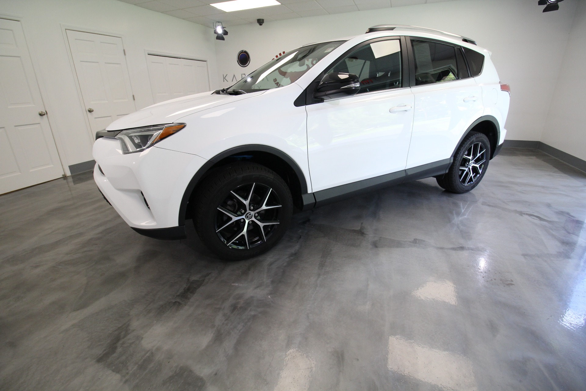 Used 2017 Super White Toyota RAV4 SE 4WD Clean - Low Miles - 2 Owner | Albany, NY