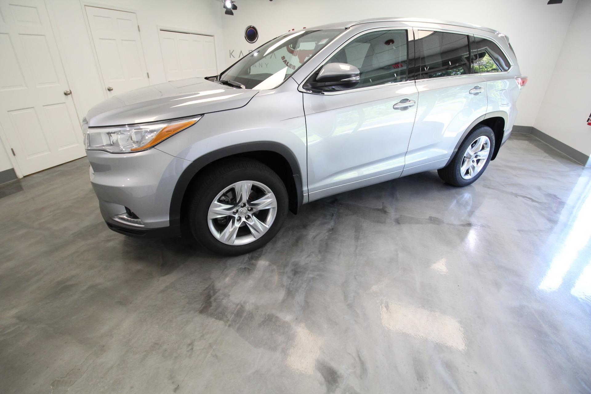 Used 2015 Silver Sky Metallic Toyota Highlander Limited AWD V6 1 OWNER ONLY 15K MILES! | Albany, NY