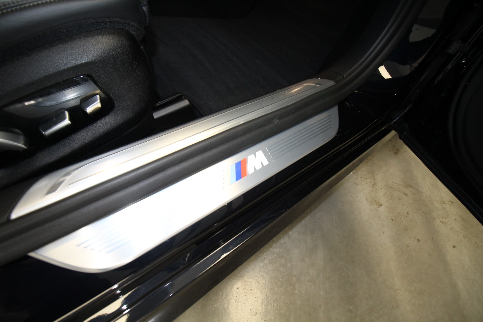 Used 2020 Carbon Black Metallic BMW 7-Series 750i xDrive | Albany, NY