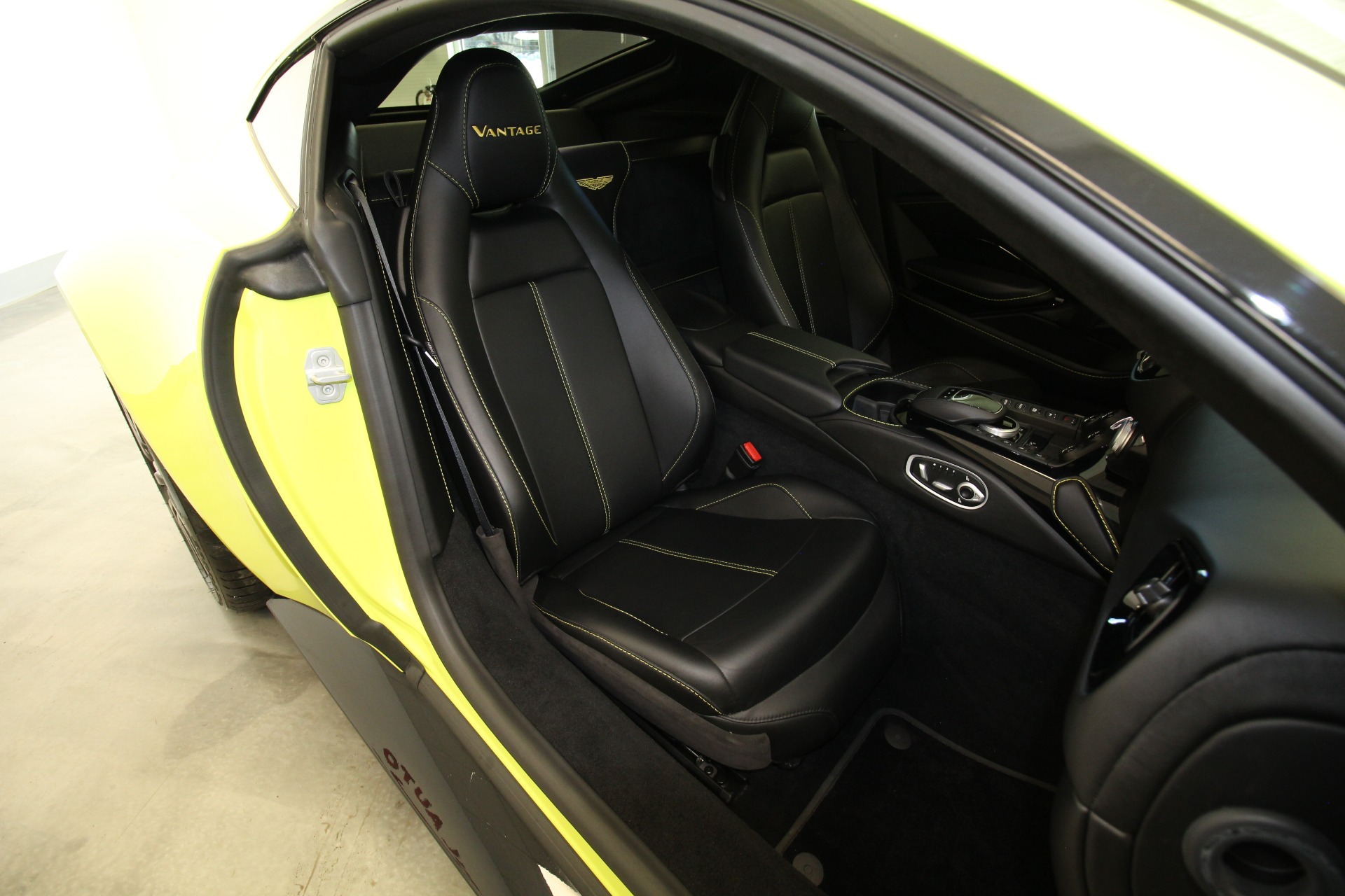 Used 2020 Aston Martin Vantage Coupe | St. Petersburg, FL
