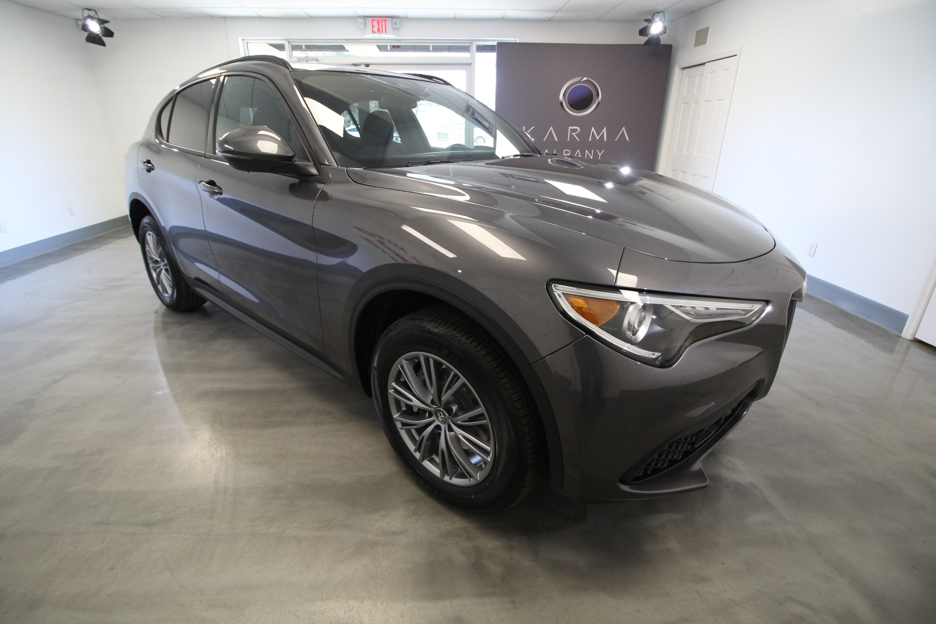 New 2022 Alfa Romeo STELVIO Sprint AWD | St. Petersburg, FL