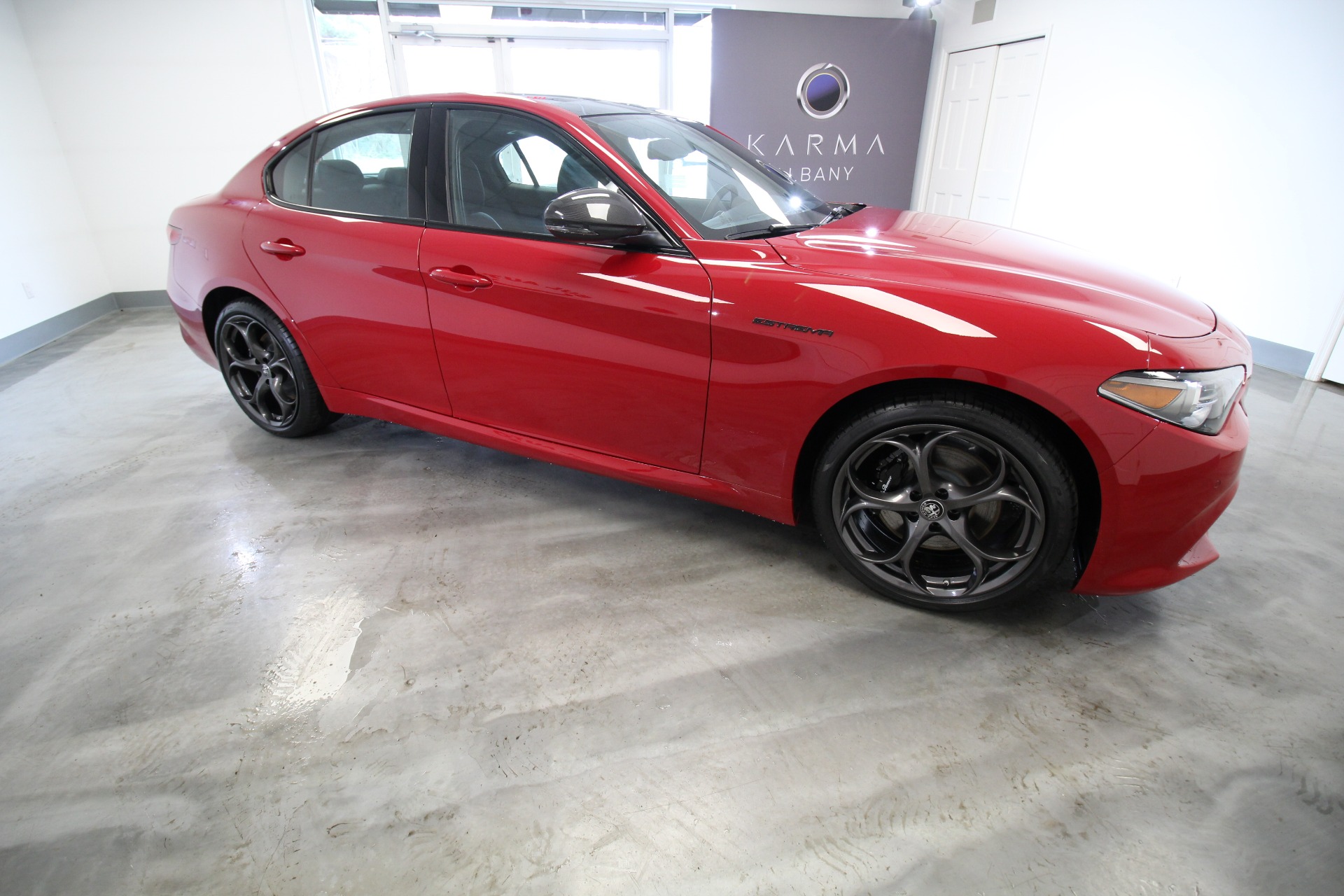 New 2023 Alfa Romeo GIULIA ESTREMA Estrema AWD | St. Petersburg, FL