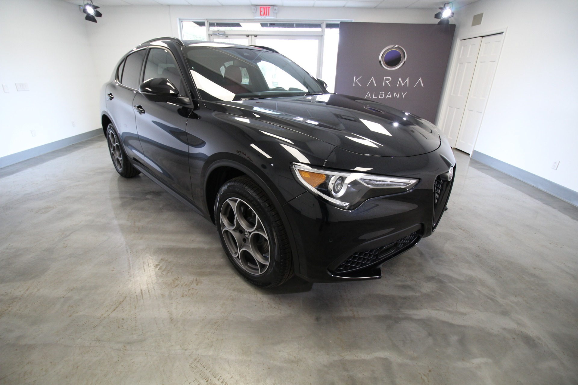 New 2022 Alfa Romeo STELVIO Sprint AWD | St. Petersburg, FL