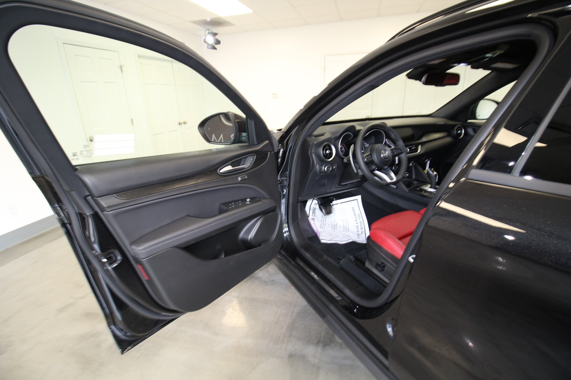 New 2022 Alfa Romeo STELVIO Sprint AWD | St. Petersburg, FL