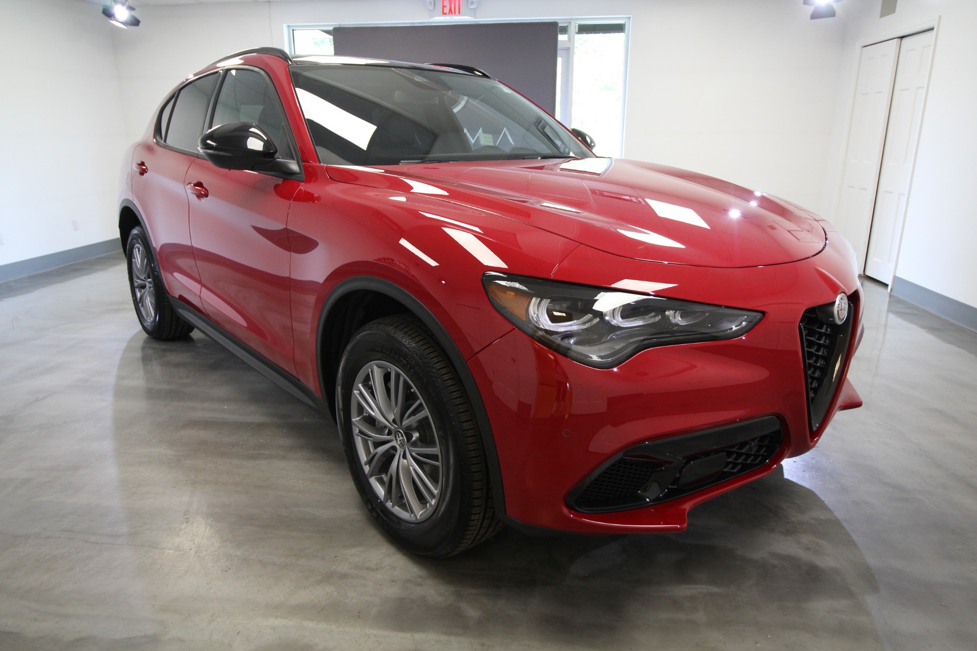 New 2024 Alfa Romeo STELVIO Sprint | St. Petersburg, FL