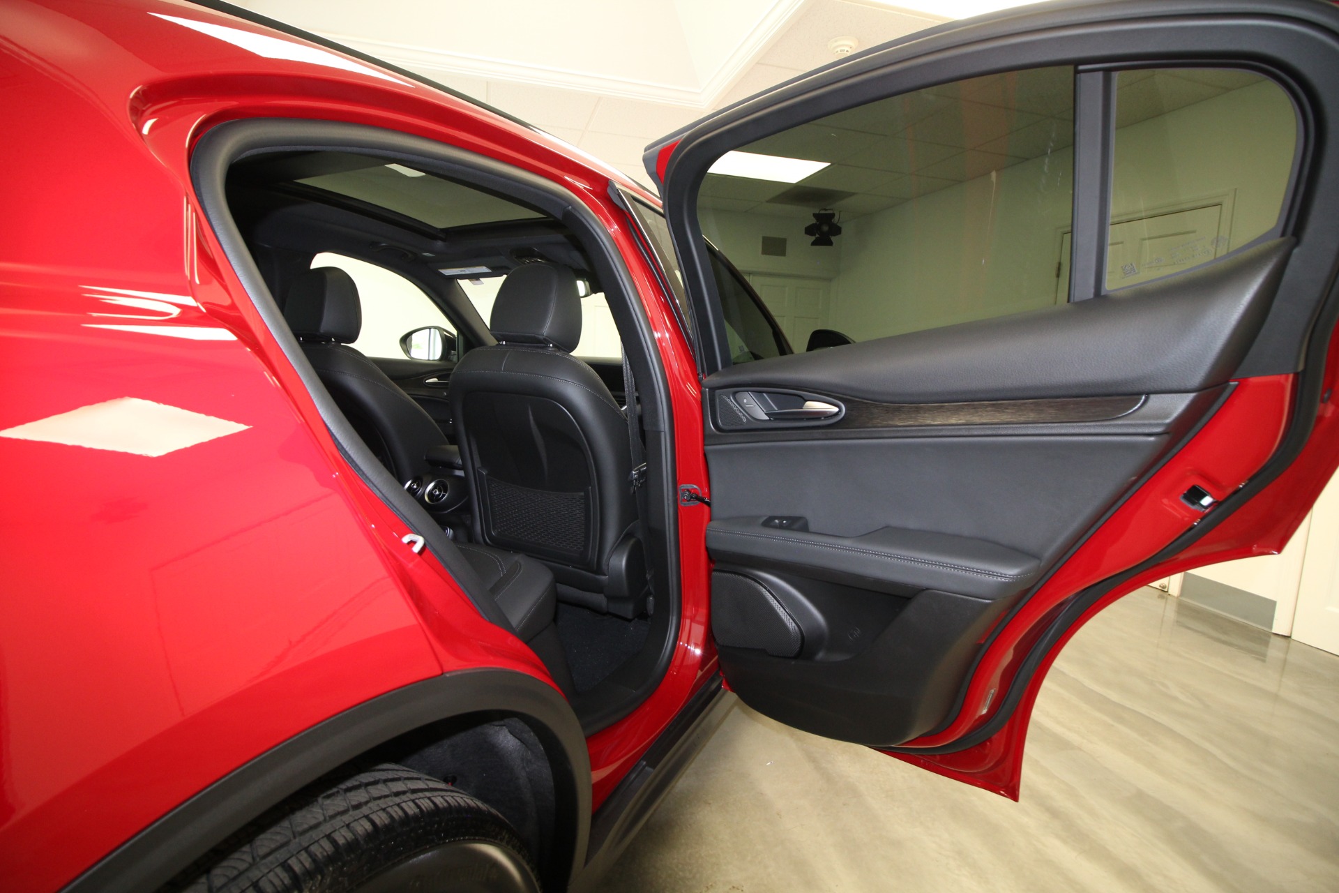 New 2024 Alfa Romeo STELVIO Sprint | St. Petersburg, FL