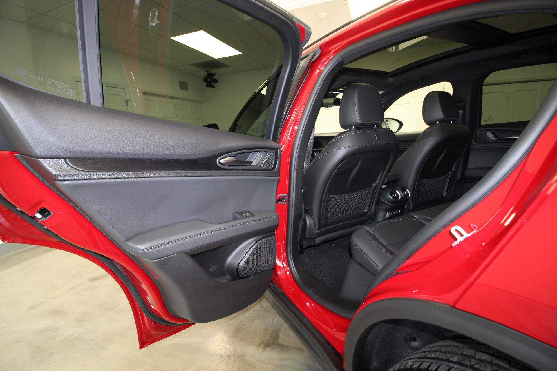 New 2024 Alfa Romeo STELVIO Sprint | St. Petersburg, FL
