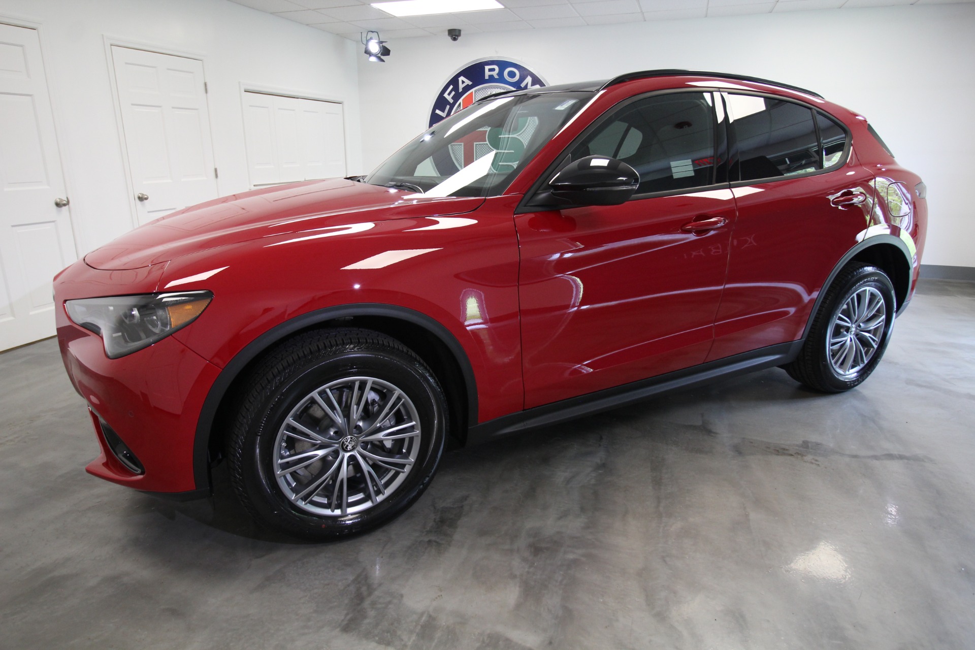 New 2024 Alfa Romeo STELVIO Sprint | St. Petersburg, FL