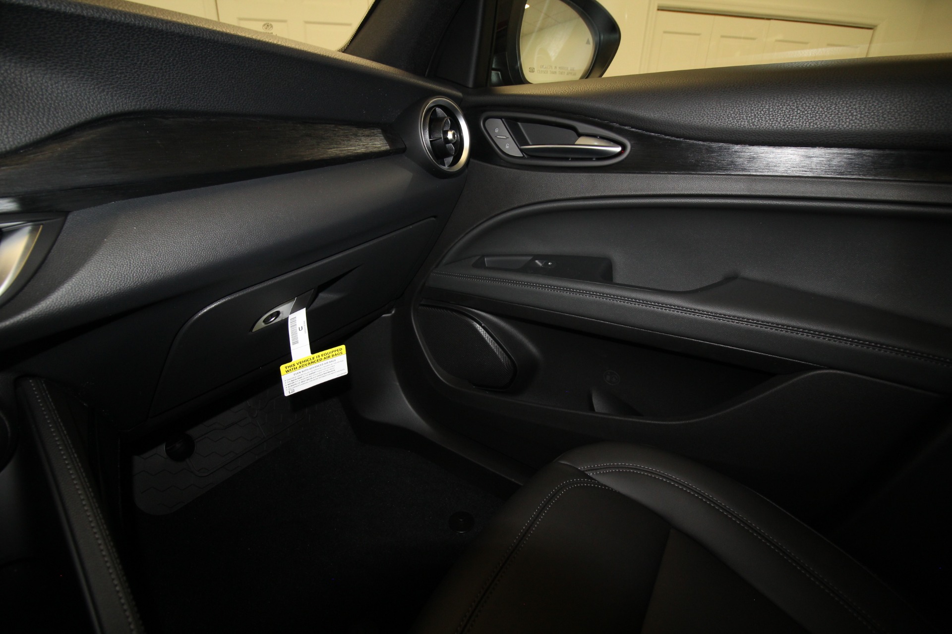 New 2024 Alfa Romeo STELVIO Sprint | St. Petersburg, FL