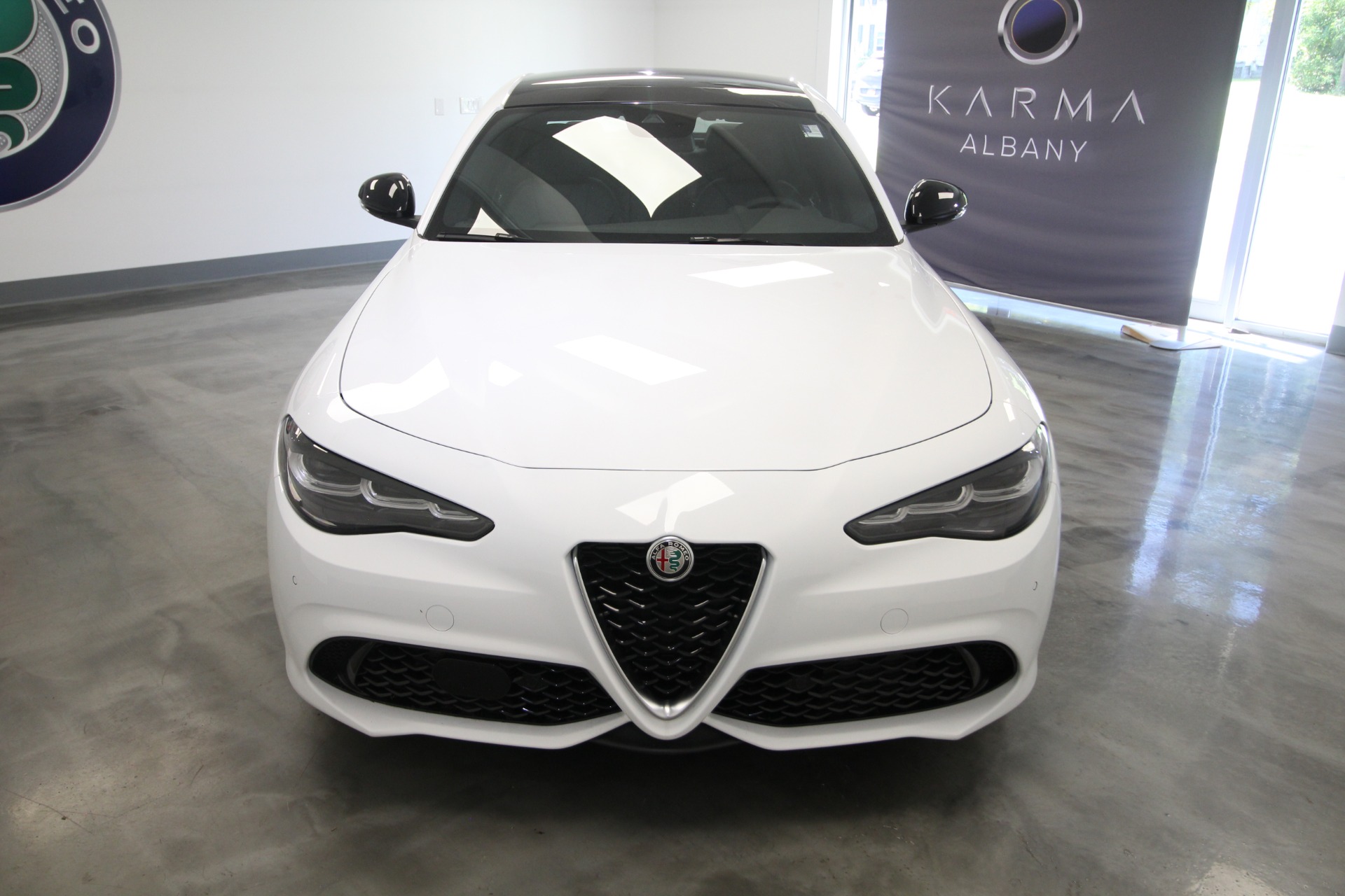 New 2024 Alfa Romeo GIULIA | St. Petersburg, FL