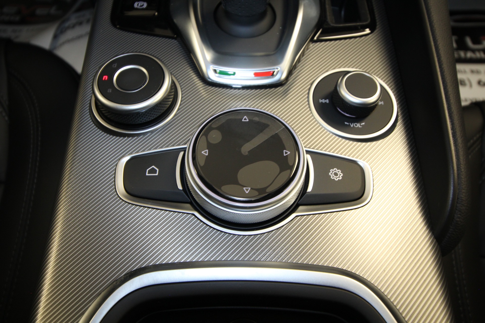 New 2024 Alfa Romeo GIULIA | St. Petersburg, FL