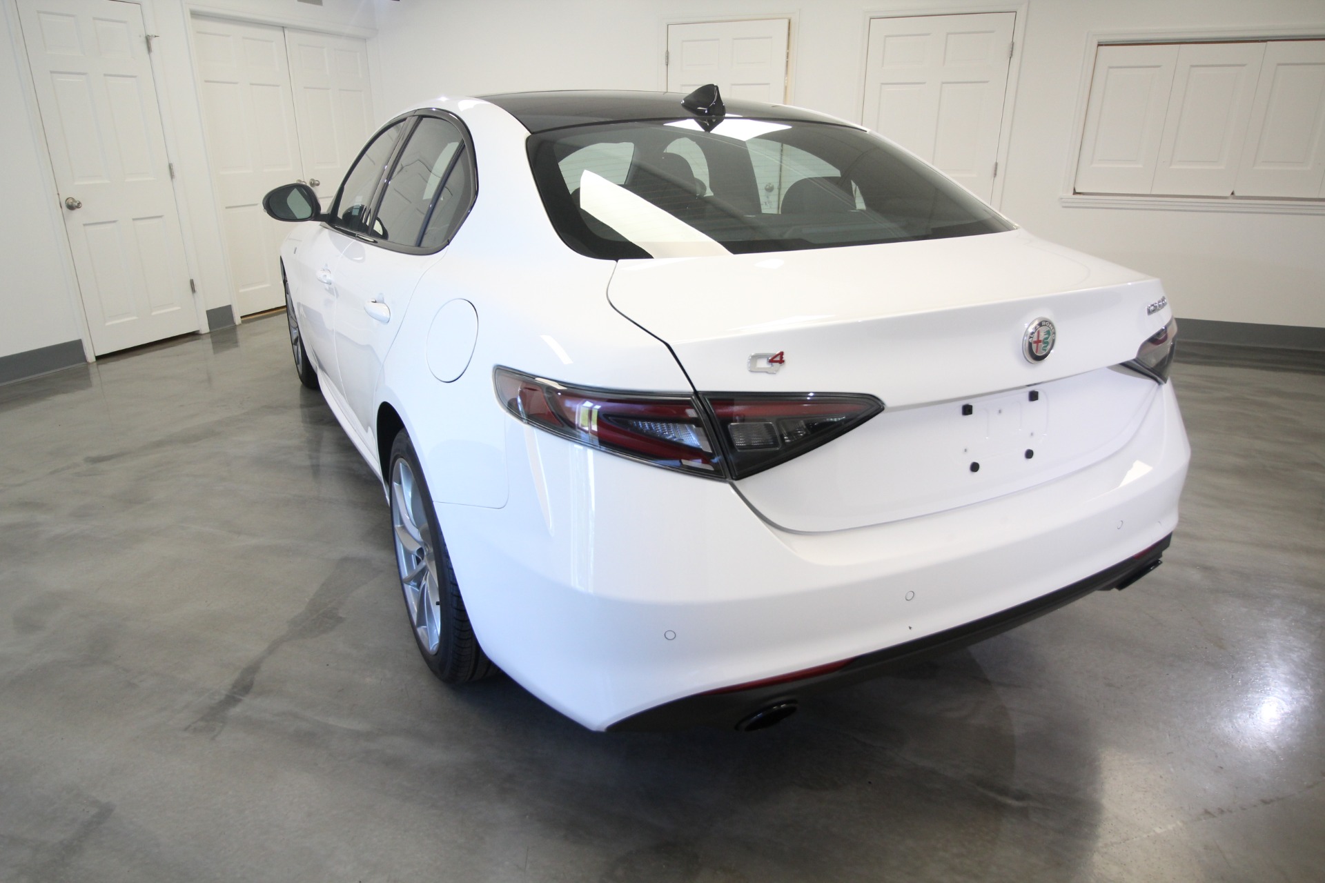 New 2024 Alfa Romeo GIULIA | St. Petersburg, FL