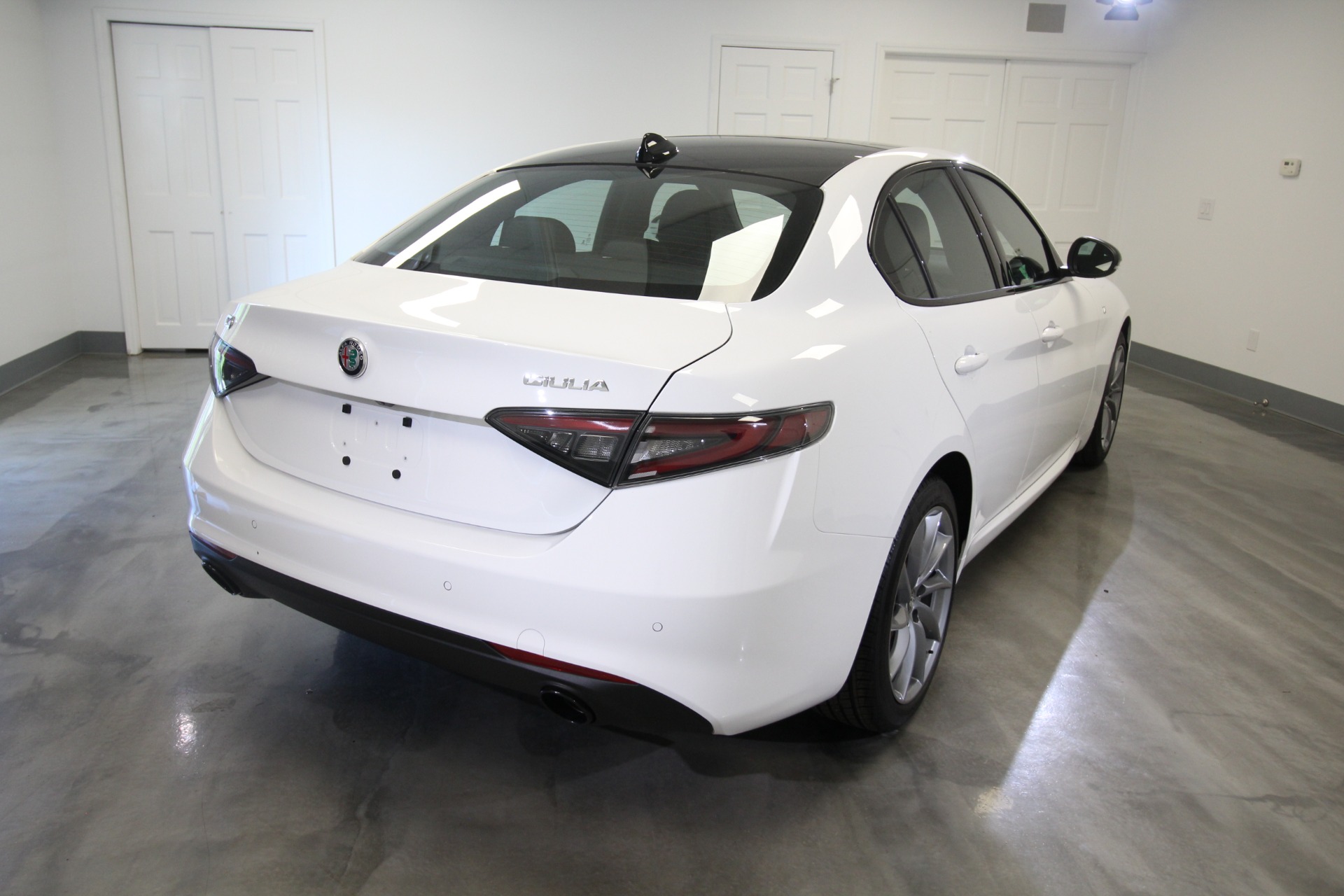 New 2024 Alfa Romeo GIULIA | St. Petersburg, FL