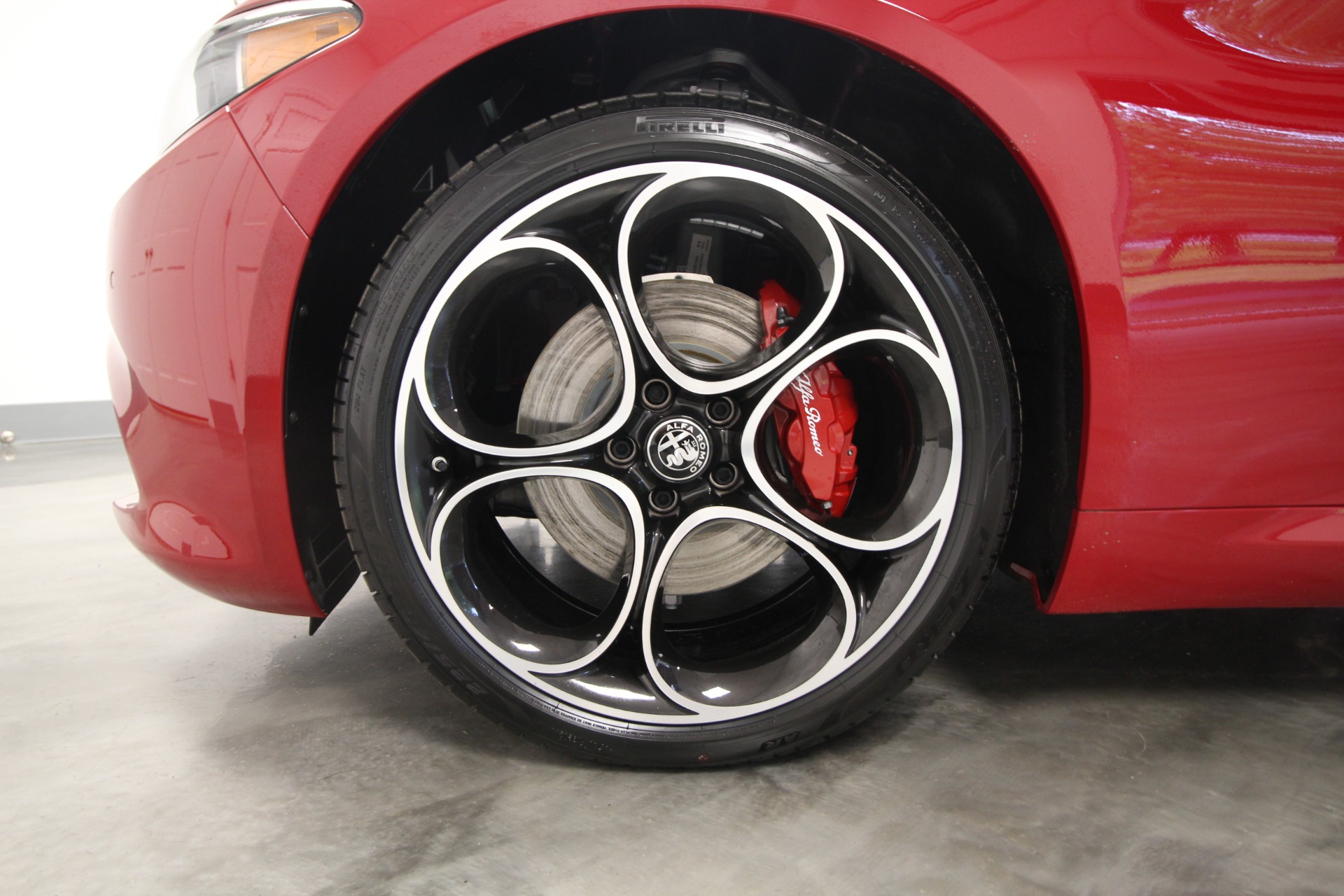 New 2024 Alfa Romeo GIULIA TI | St. Petersburg, FL