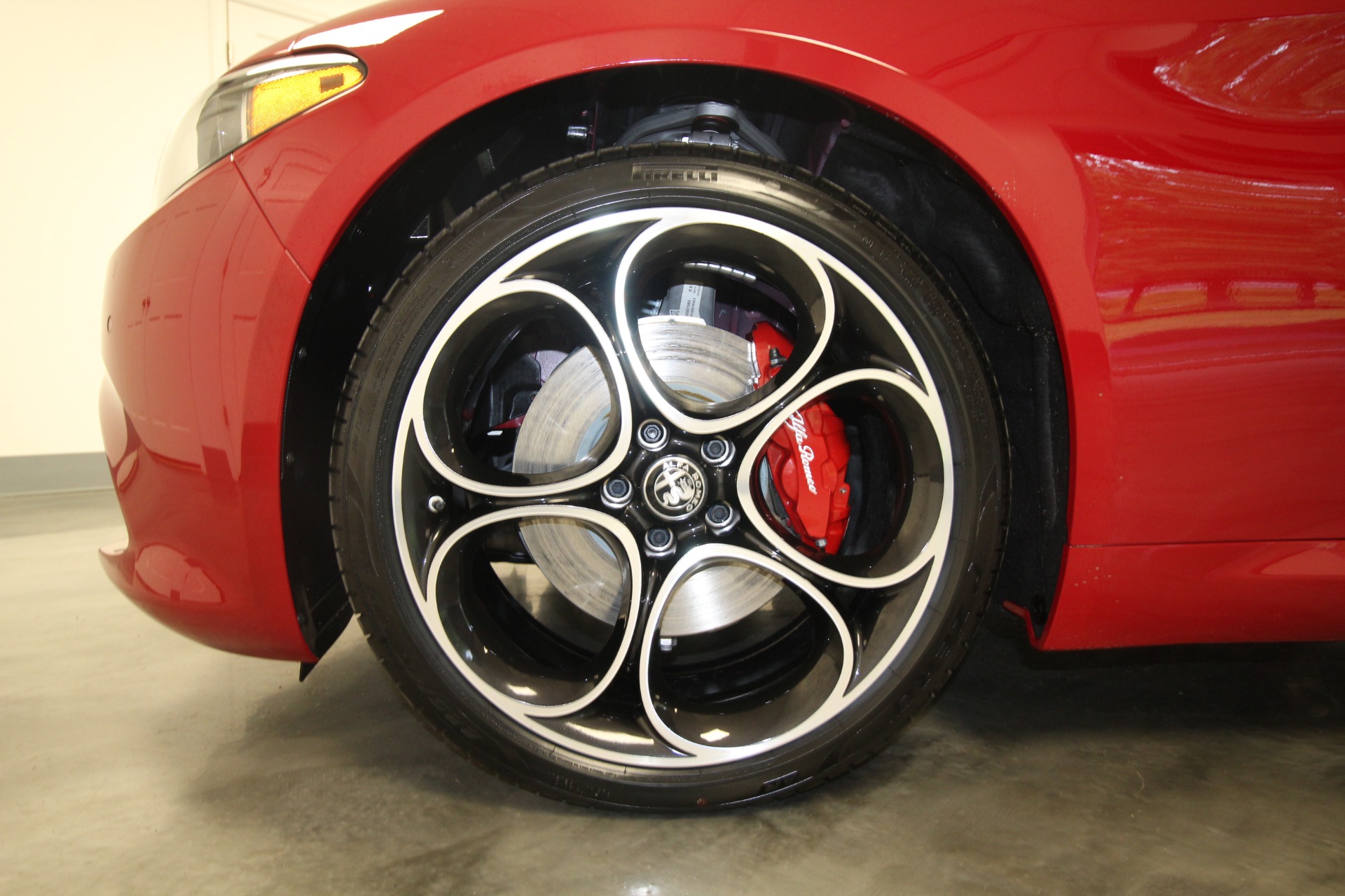 New 2024 Alfa Romeo GIULIA TI | St. Petersburg, FL