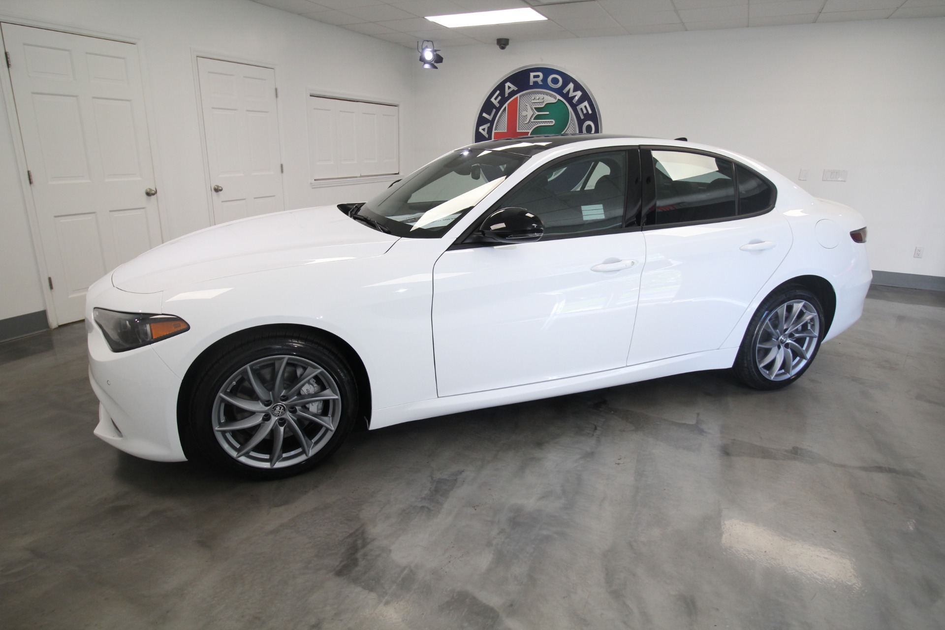 New 2024 Alfa Romeo GIULIA Sprint | St. Petersburg, FL