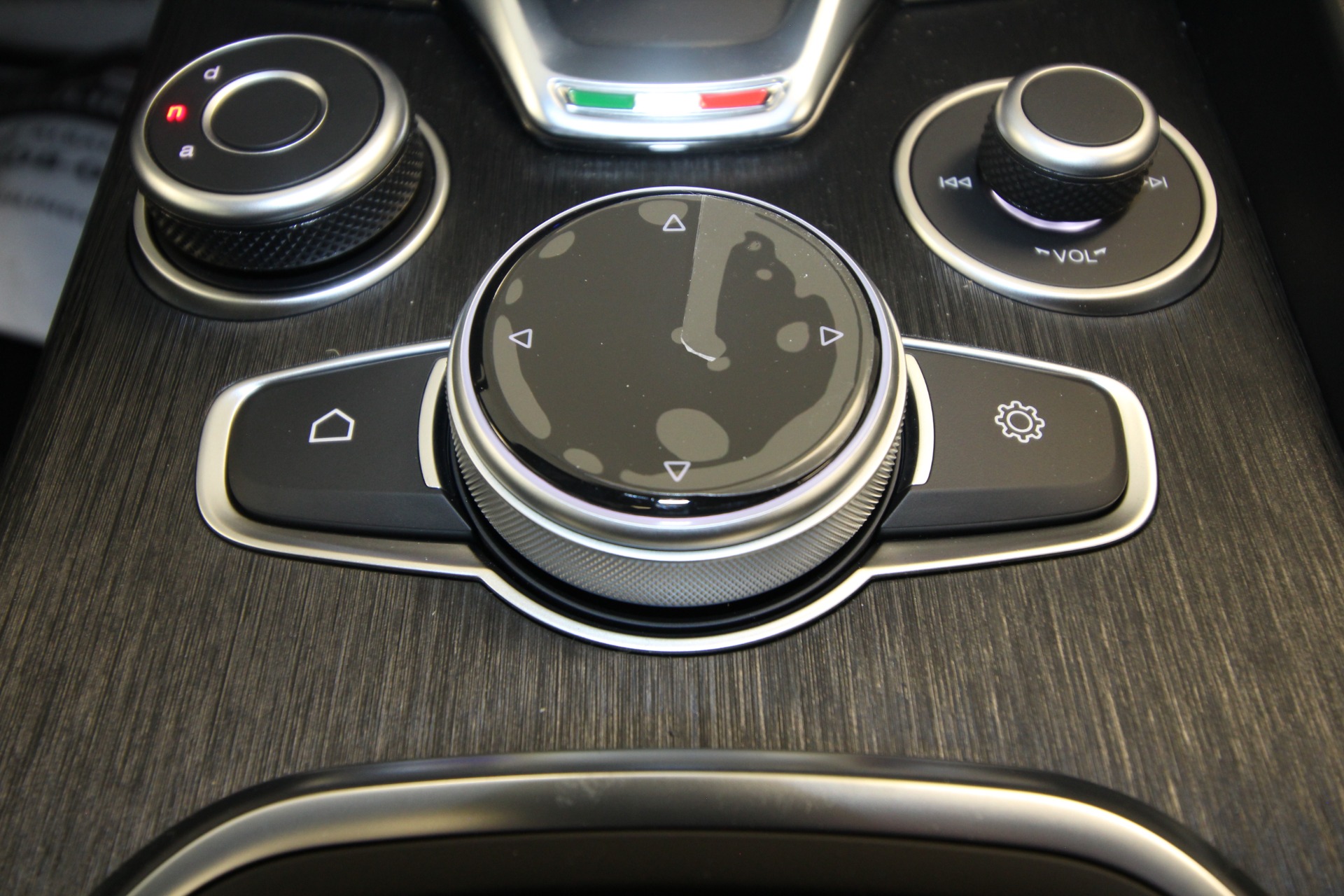 New 2024 Alfa Romeo GIULIA Sprint | St. Petersburg, FL
