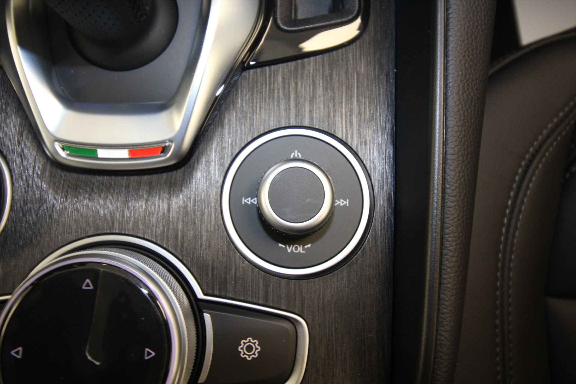 New 2024 Alfa Romeo GIULIA Sprint | St. Petersburg, FL