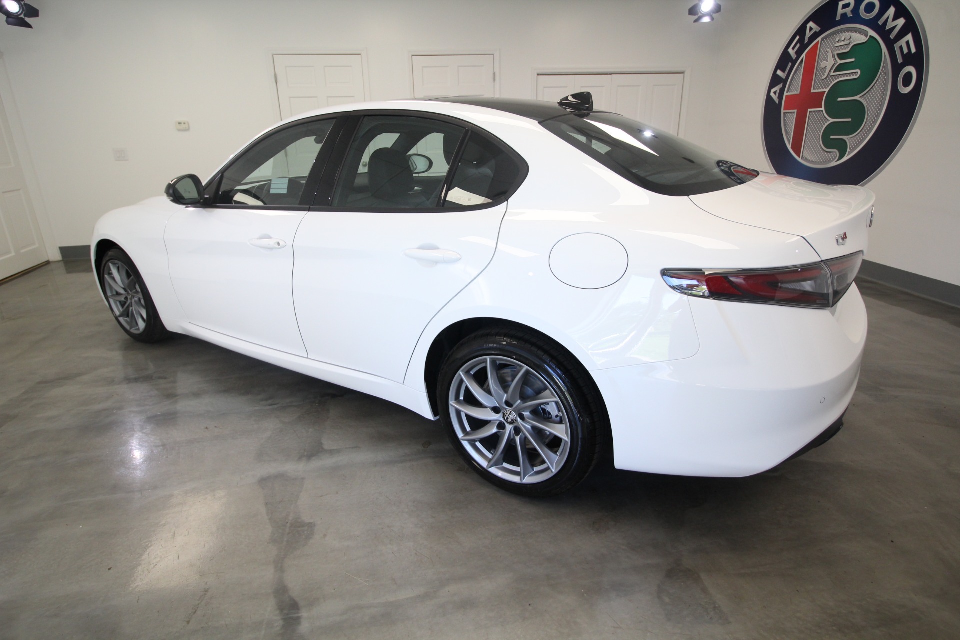 New 2024 Alfa Romeo GIULIA Sprint | St. Petersburg, FL