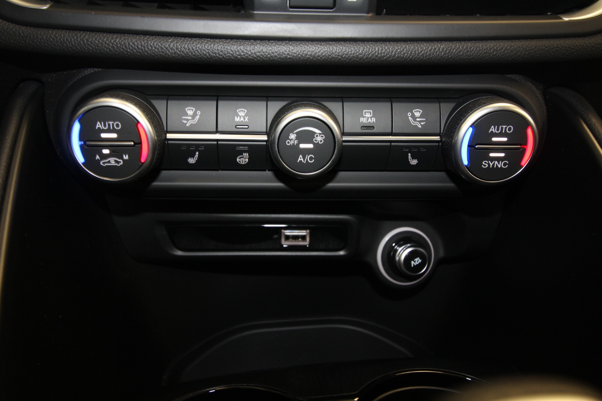 New 2024 Alfa Romeo GIULIA Sprint | St. Petersburg, FL