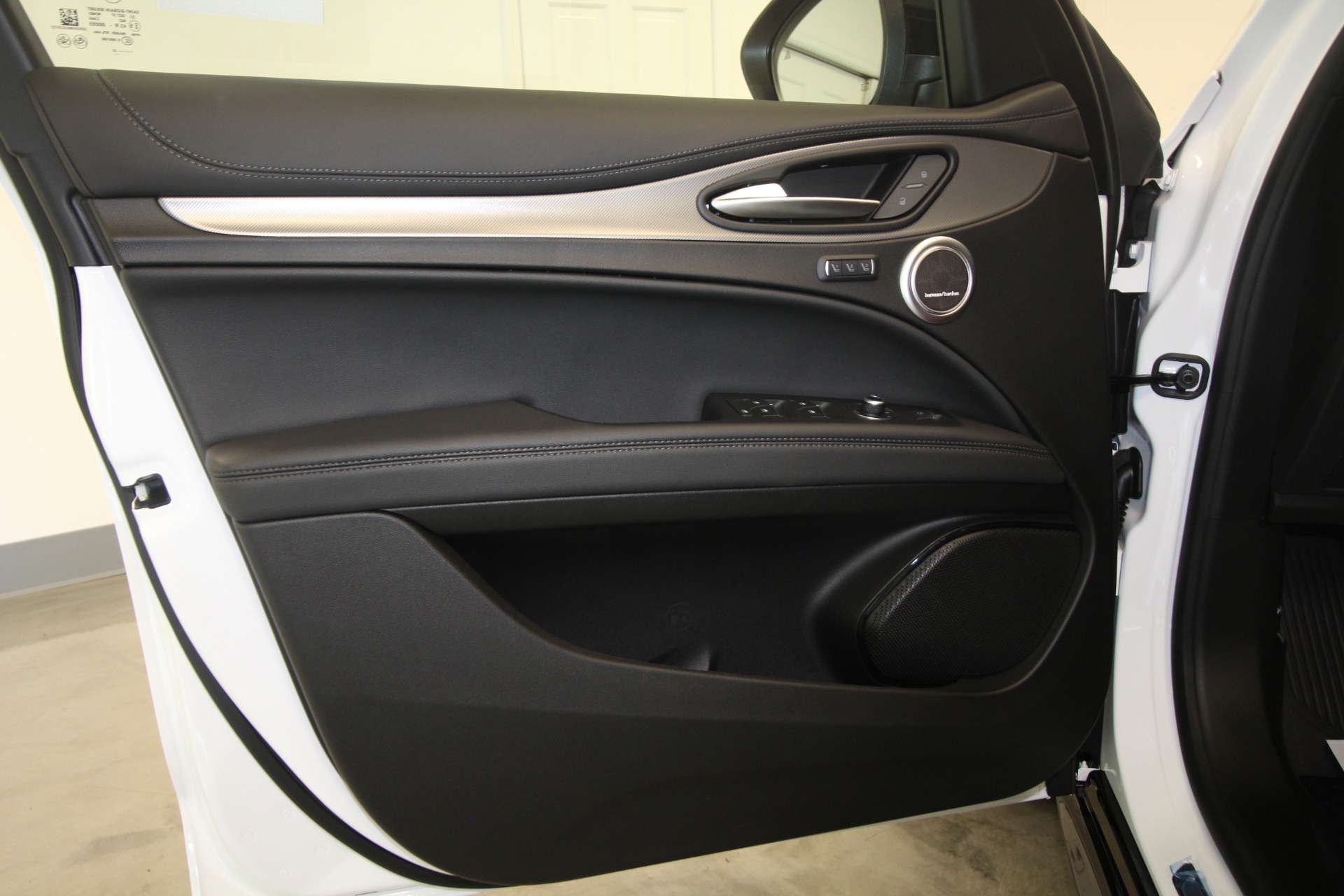 New 2024 Alfa Romeo STELVIO | St. Petersburg, FL