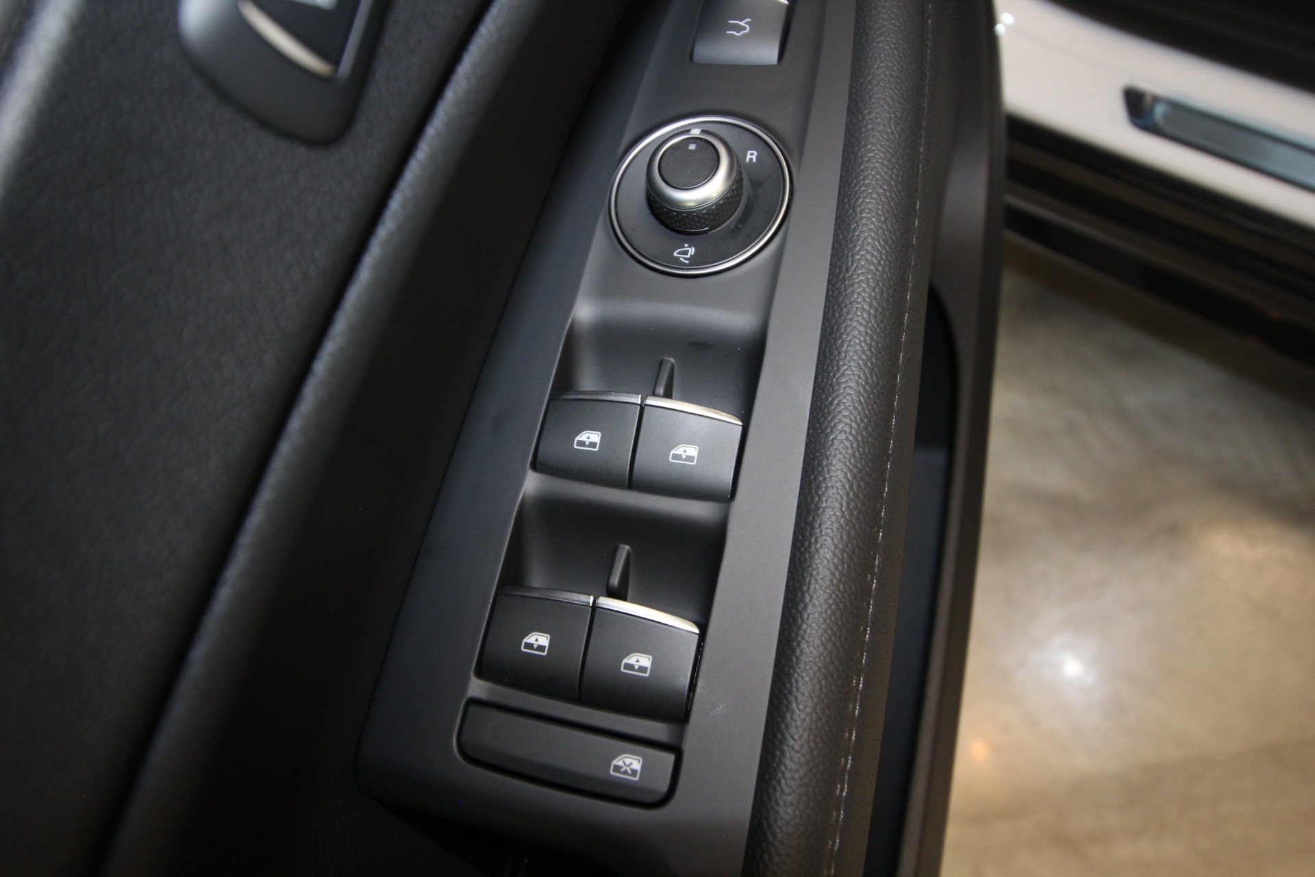 New 2024 Alfa Romeo STELVIO | St. Petersburg, FL