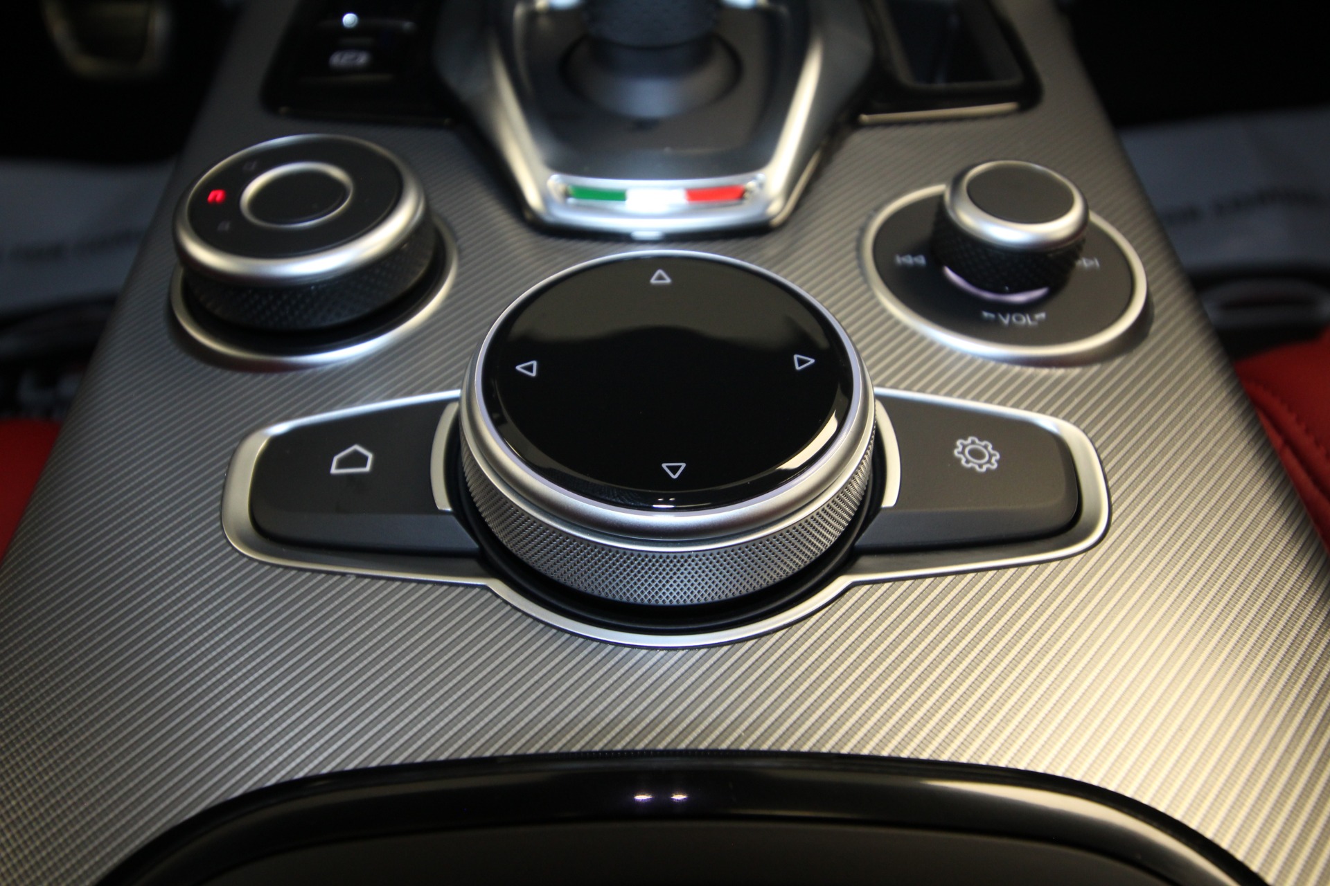 New 2024 Alfa Romeo STELVIO | St. Petersburg, FL