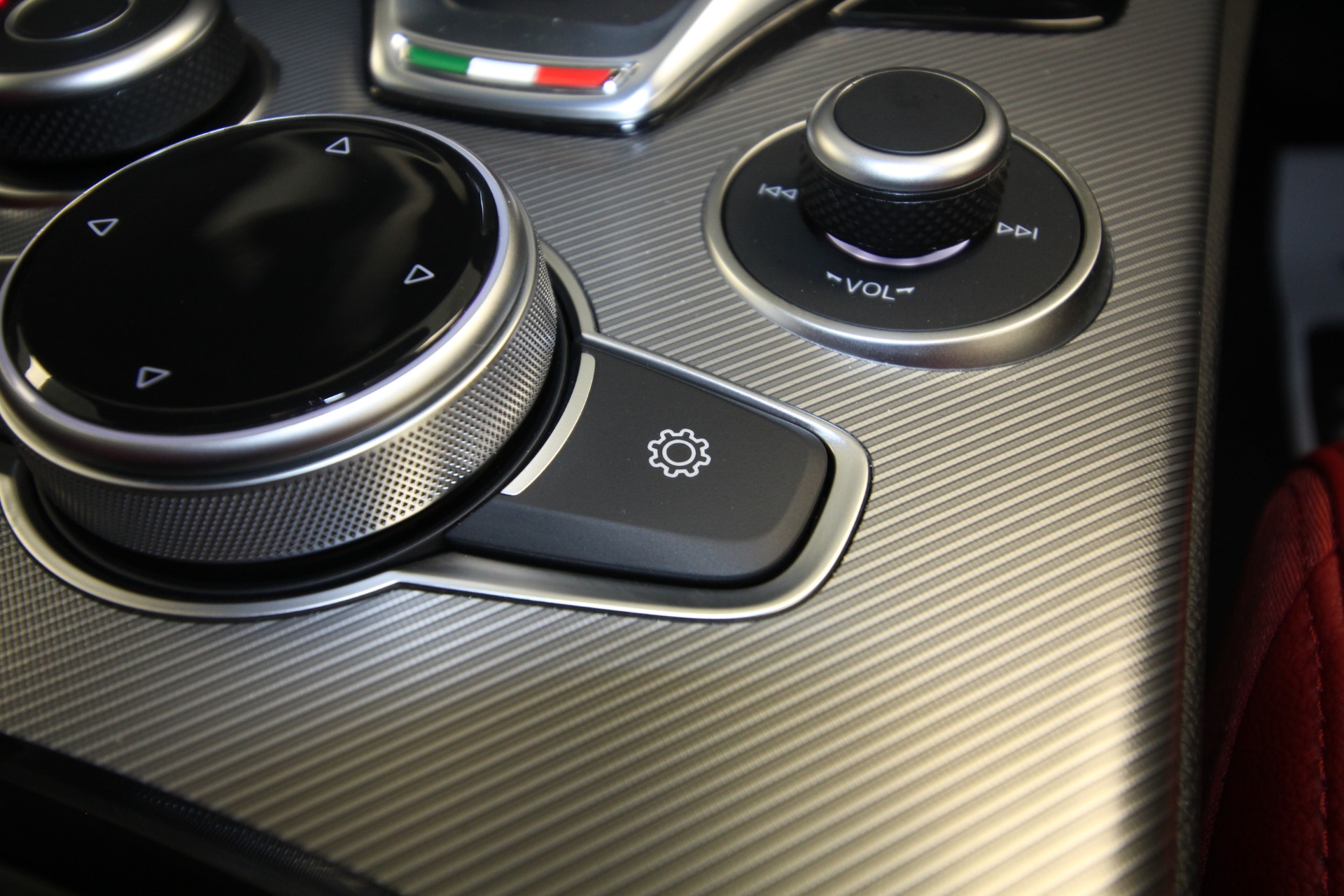 New 2024 Alfa Romeo STELVIO | St. Petersburg, FL