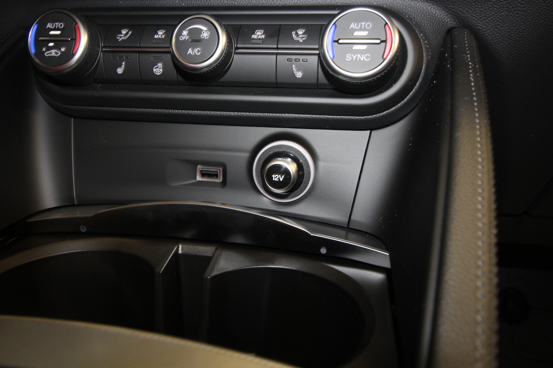 New 2024 Alfa Romeo STELVIO | St. Petersburg, FL