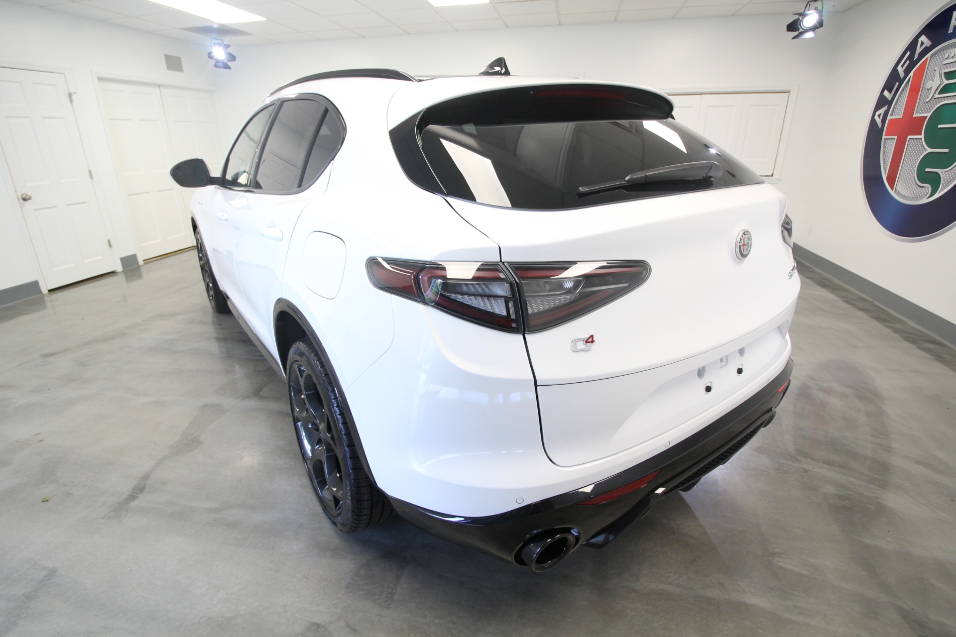 New 2024 Alfa Romeo STELVIO | St. Petersburg, FL