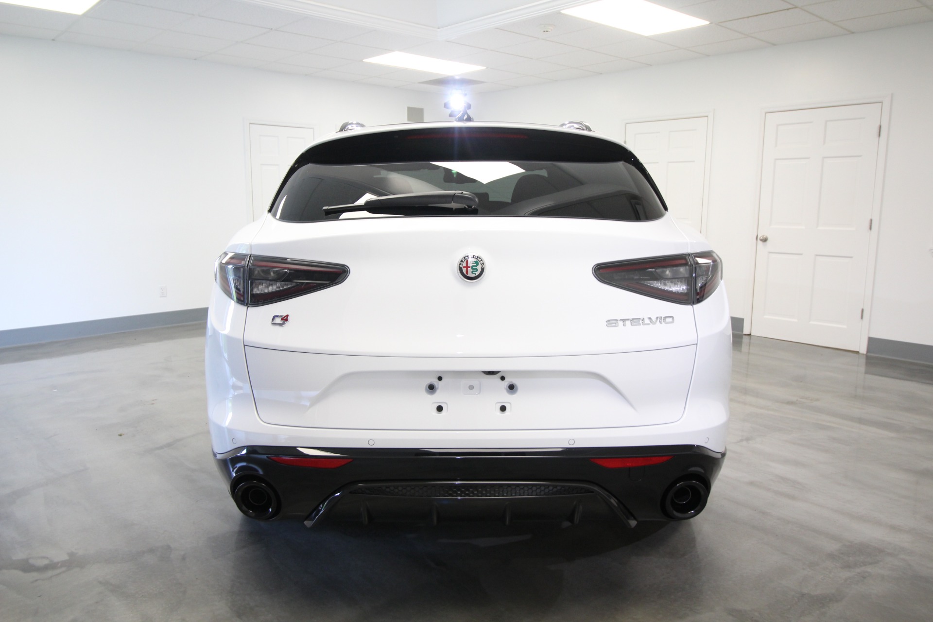 New 2024 Alfa Romeo STELVIO | St. Petersburg, FL