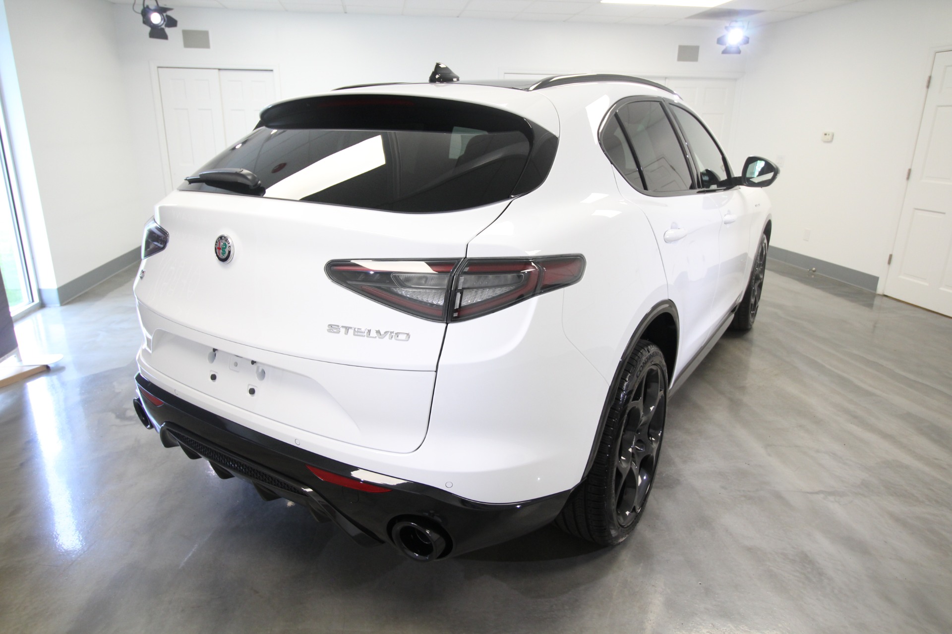New 2024 Alfa Romeo STELVIO | St. Petersburg, FL
