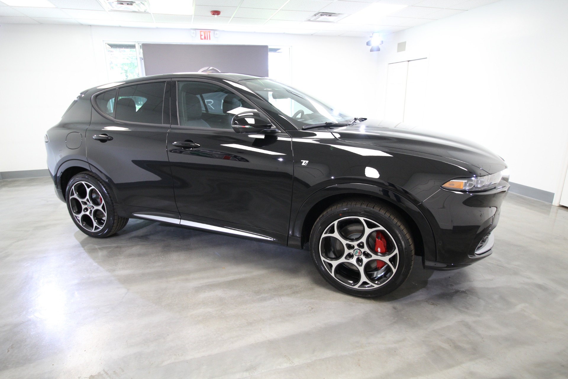 New 2024 Alfa Romeo TONALE Ti | St. Petersburg, FL
