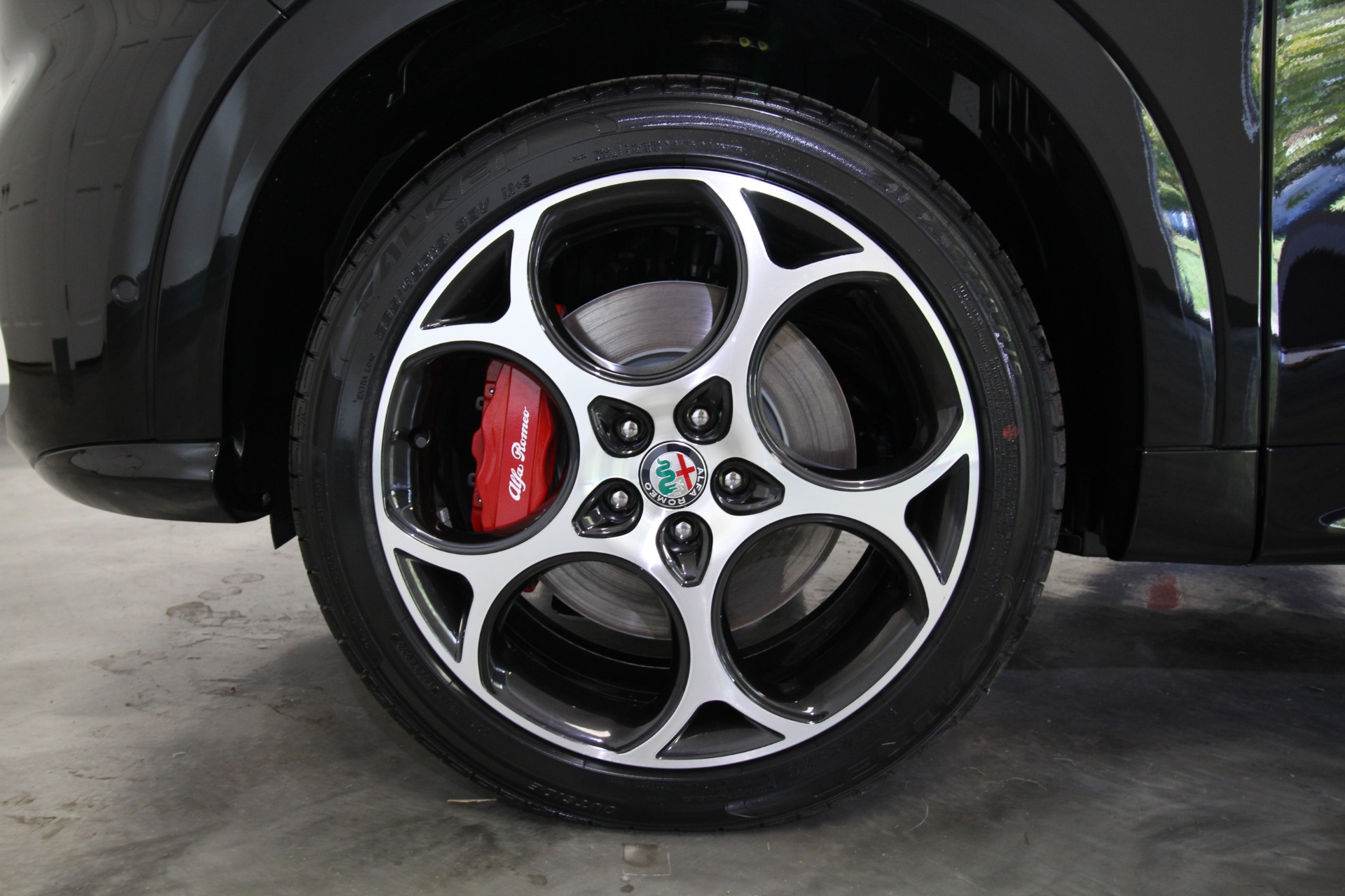 New 2024 Alfa Romeo TONALE Ti | St. Petersburg, FL
