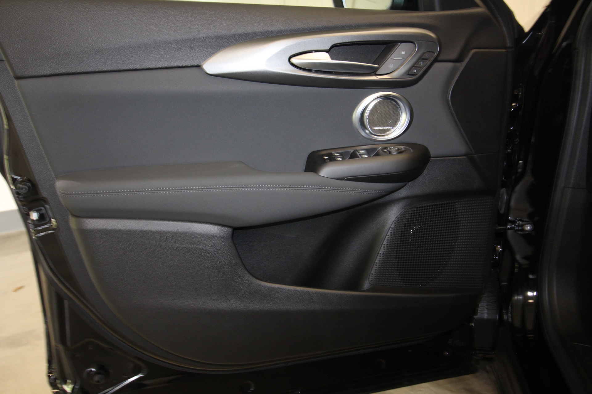 New 2024 Alfa Romeo TONALE Ti | St. Petersburg, FL