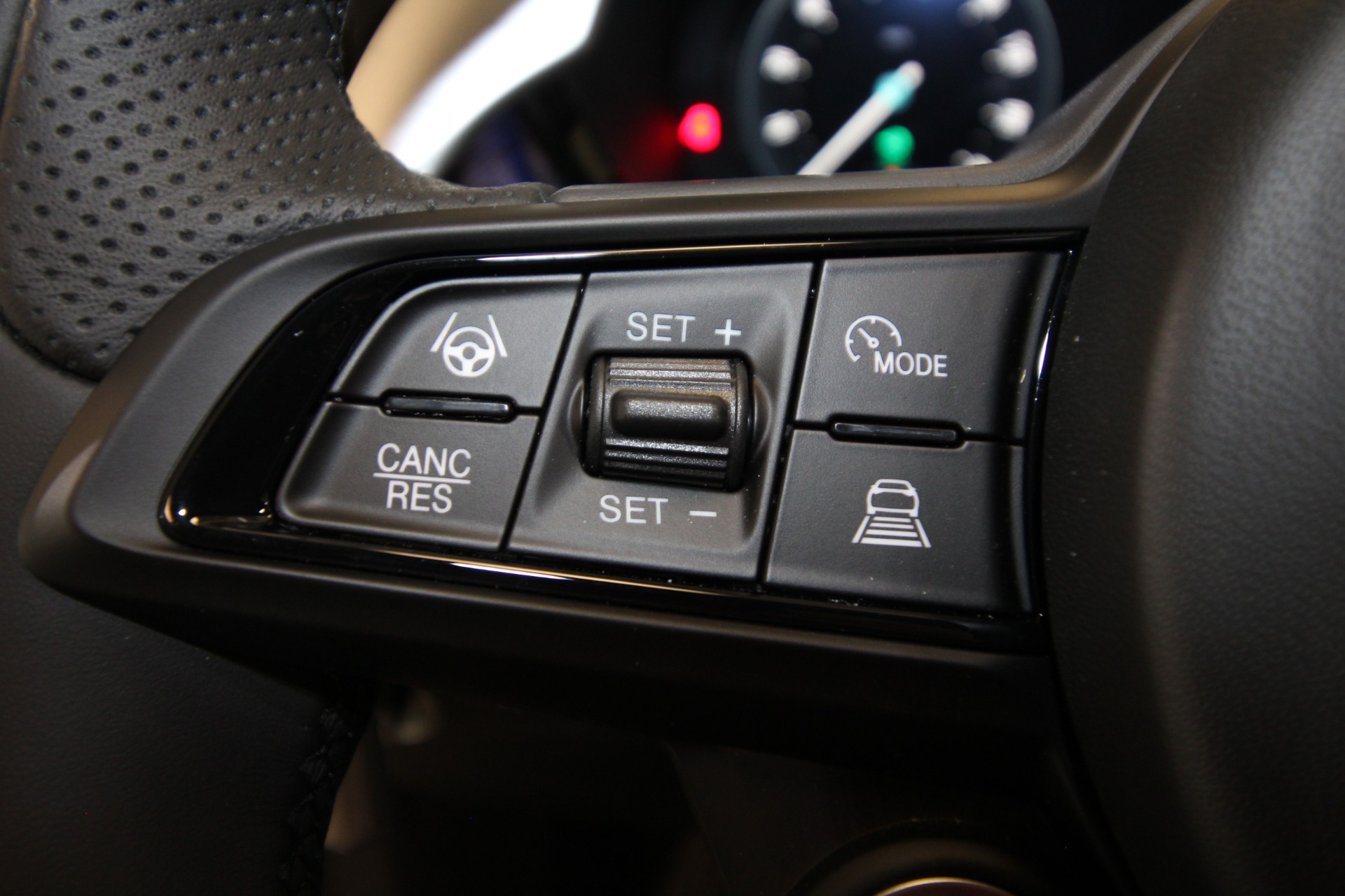 New 2024 Alfa Romeo TONALE Ti | St. Petersburg, FL