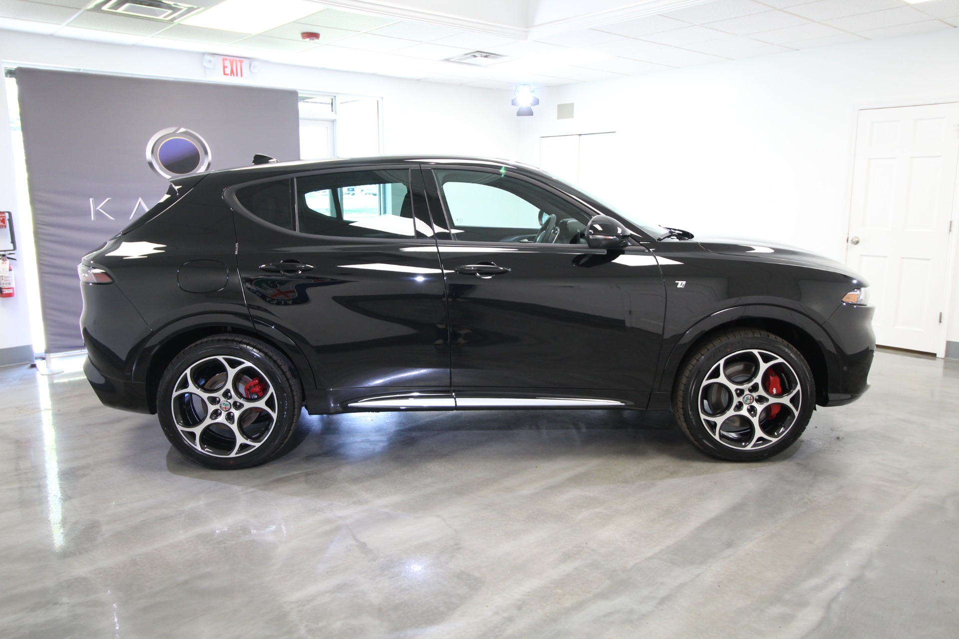 New 2024 Alfa Romeo TONALE Ti | St. Petersburg, FL