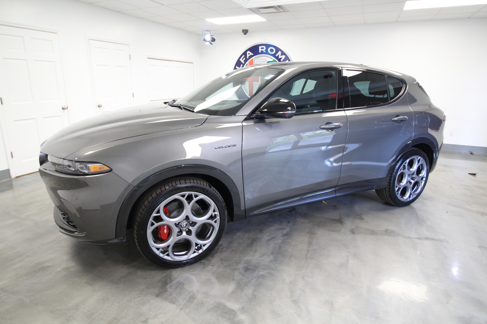 New 2024 Alfa Romeo TONALE Veloce | St. Petersburg, FL