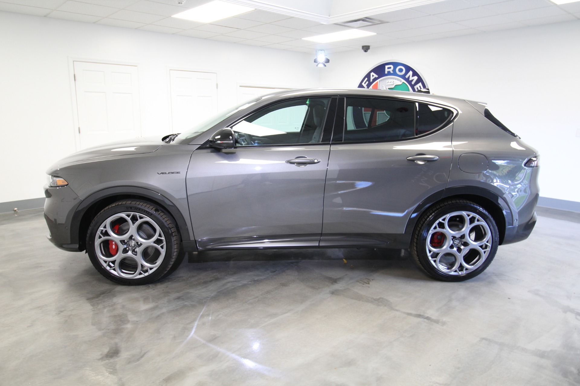 New 2024 Alfa Romeo TONALE Veloce | St. Petersburg, FL