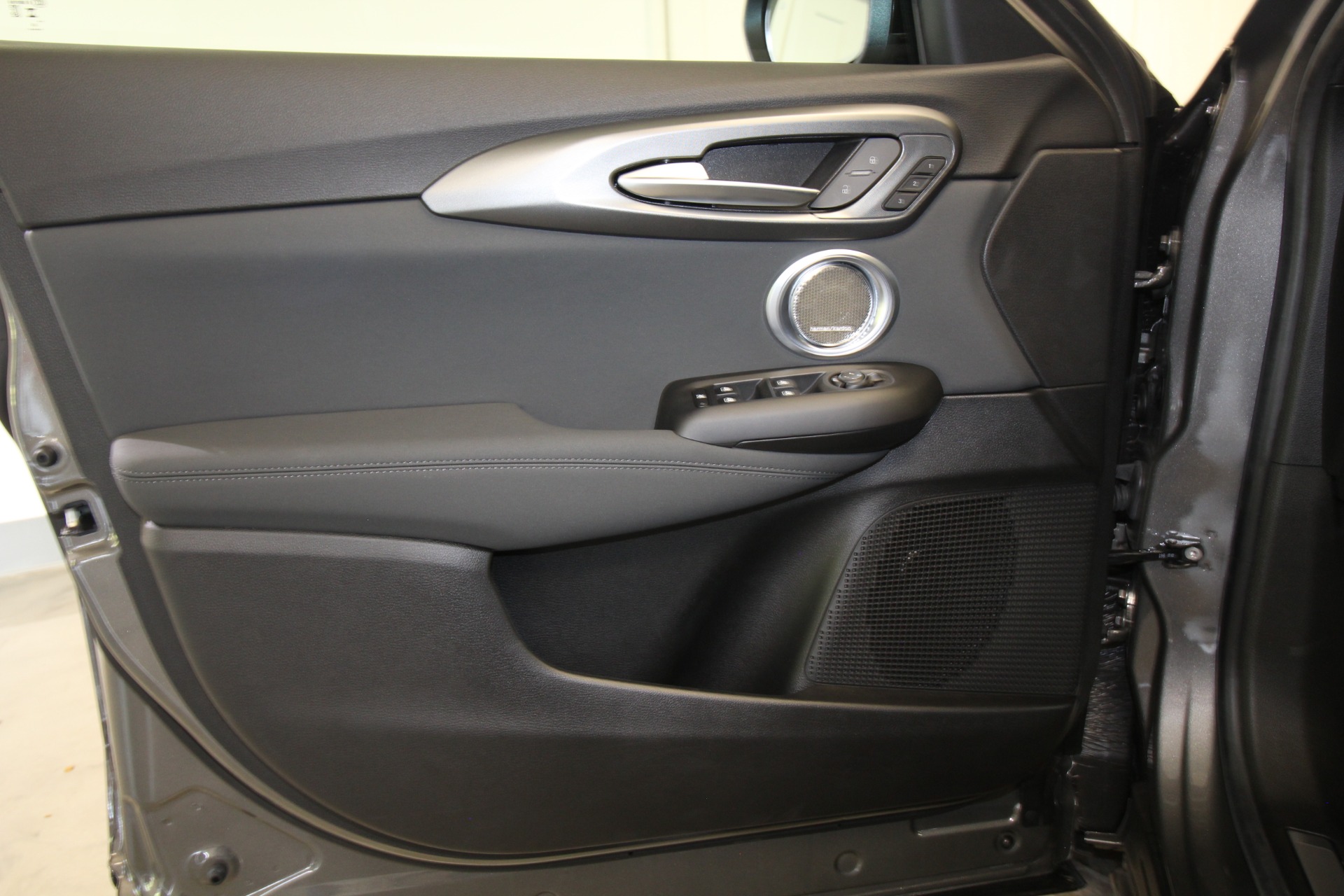 New 2024 Alfa Romeo TONALE Veloce | St. Petersburg, FL